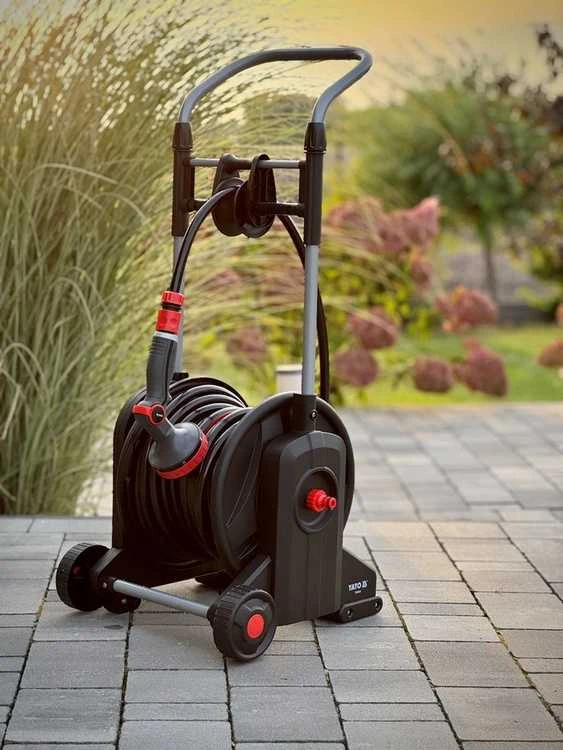 Toya Sa Poland Sodo žarnos ritės komplektas, su automatiniu atsukimu, 25 metrų sodo žarna, vejos laistymui, sodo valymui ir naudojimui lauke