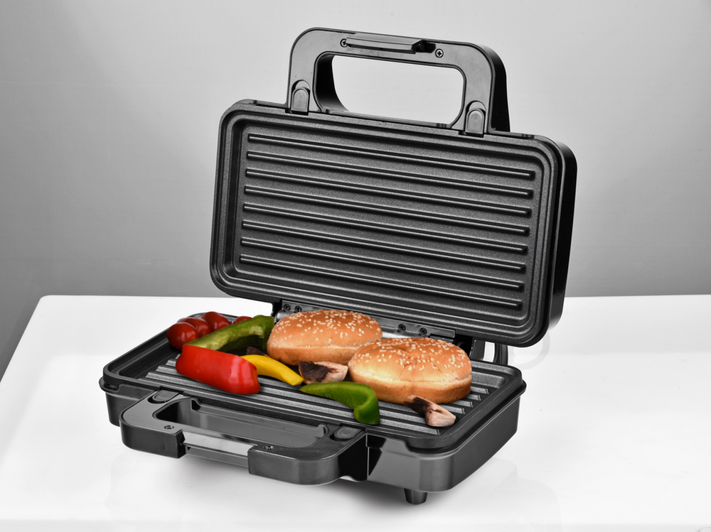 Vaflinė Lund „Toya Sa Poland“ 900 W 3 viename XXL sumuštinių keptuvė, grilis, skrebutis ir vaflių lėkštės (67530)