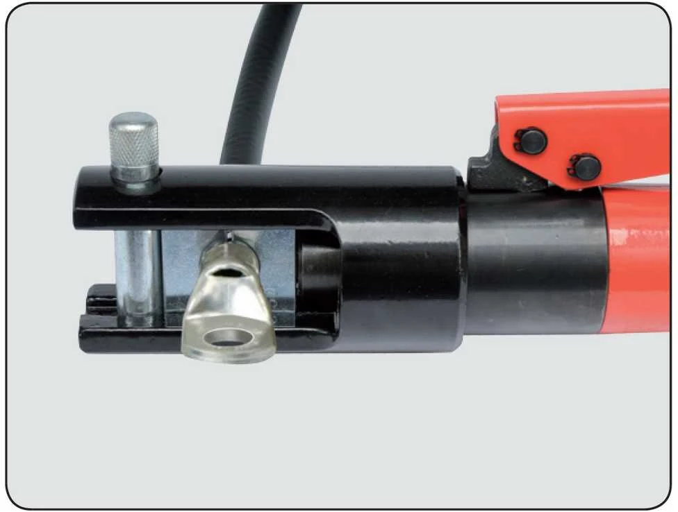 Hidraulinės antgalių užspaudimo ir suveržimo žnyplės Yato YT-22861. 16–240 mm2