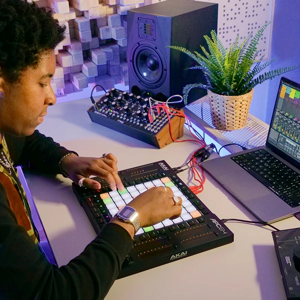 AKAI APC 64 – Ableton Live Valdiklis