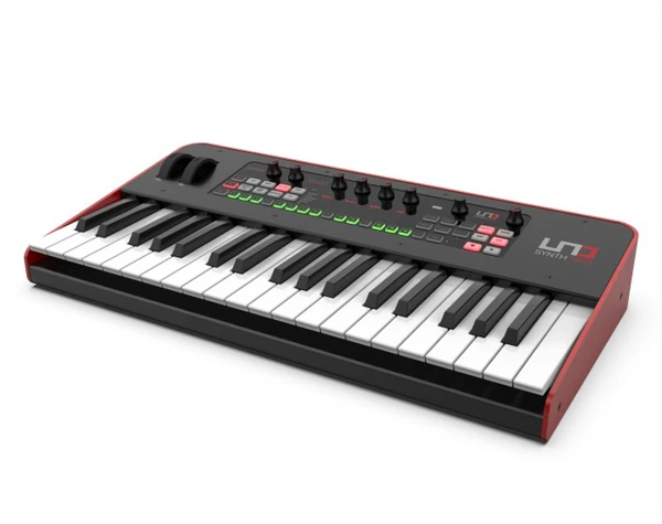 IK Multimedia Uno Synth Pro X - analoginis sintezatorius