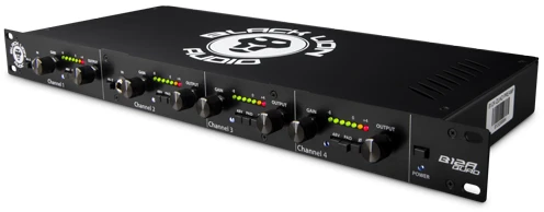 Black Lion Audio „Juodas Lion B12A Quad“ – 4 kanalų mikrofono stiprintuvas