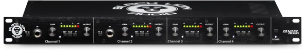 Black Lion Audio „Juodas Lion B12A Quad“ – 4 kanalų mikrofono stiprintuvas
