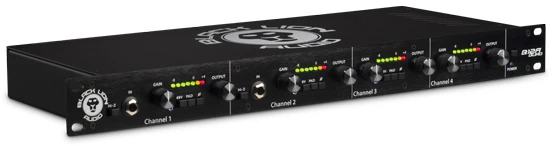 Black Lion Audio „Juodas Lion B12A Quad“ – 4 kanalų mikrofono stiprintuvas