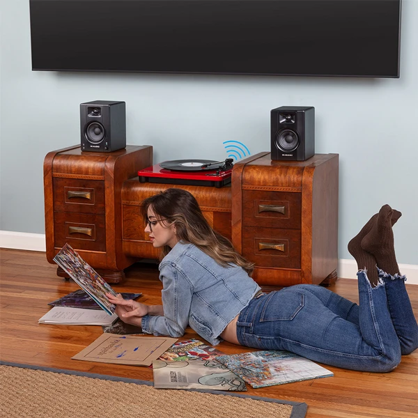 Garso kolonėlė  M-AUDIO BX3 ,  2 vnt. Juodos spalvos