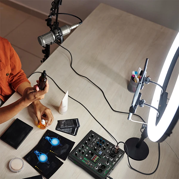 Mackie ProFX6v3+ - Analoginis USB ir „Bluetooth“ maišytuvas