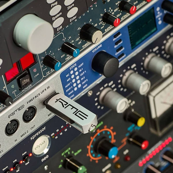 RME Fireface UFX III - USB [30 IN/ 30 OUT] garso sąsaja