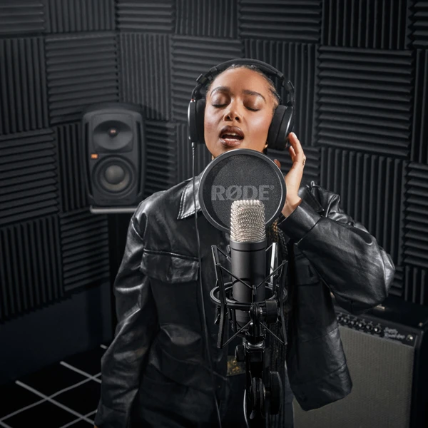 Rode RØDE NT1 Signature Raudona - condenser microphone