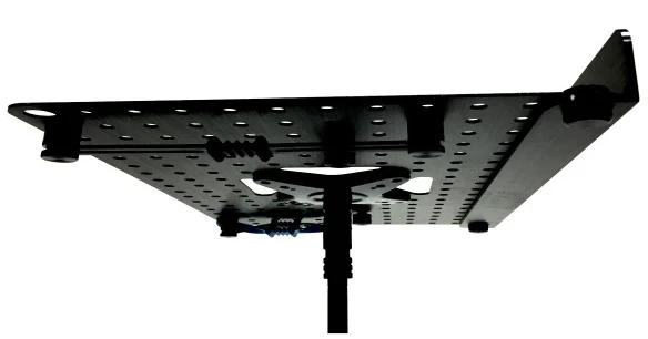 Trussardi „Triad Orbit IO-Desk“ – „IO-Equipped Utility Desk“.