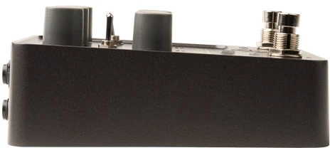 Universal Audio Galaxy '74 Tape Echo & Reverb kitarapedaali