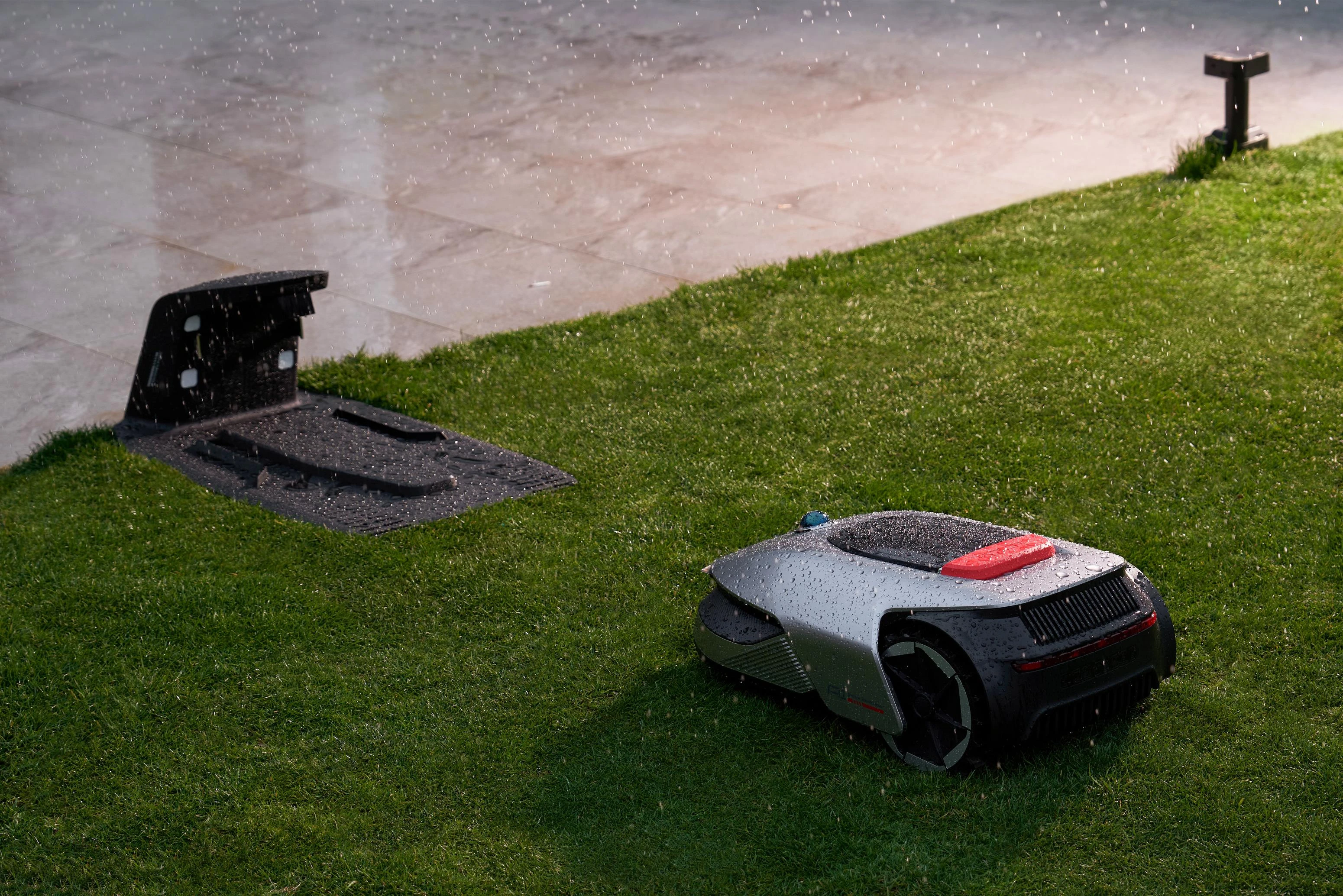 Robotas vejapjovė Dreame A1 Pro 2000 aprašymas - Prekės nuotrauka Robotas vejapjovė Dreame A1 Pro 2000 aprašymas - Prekės nuotrauka