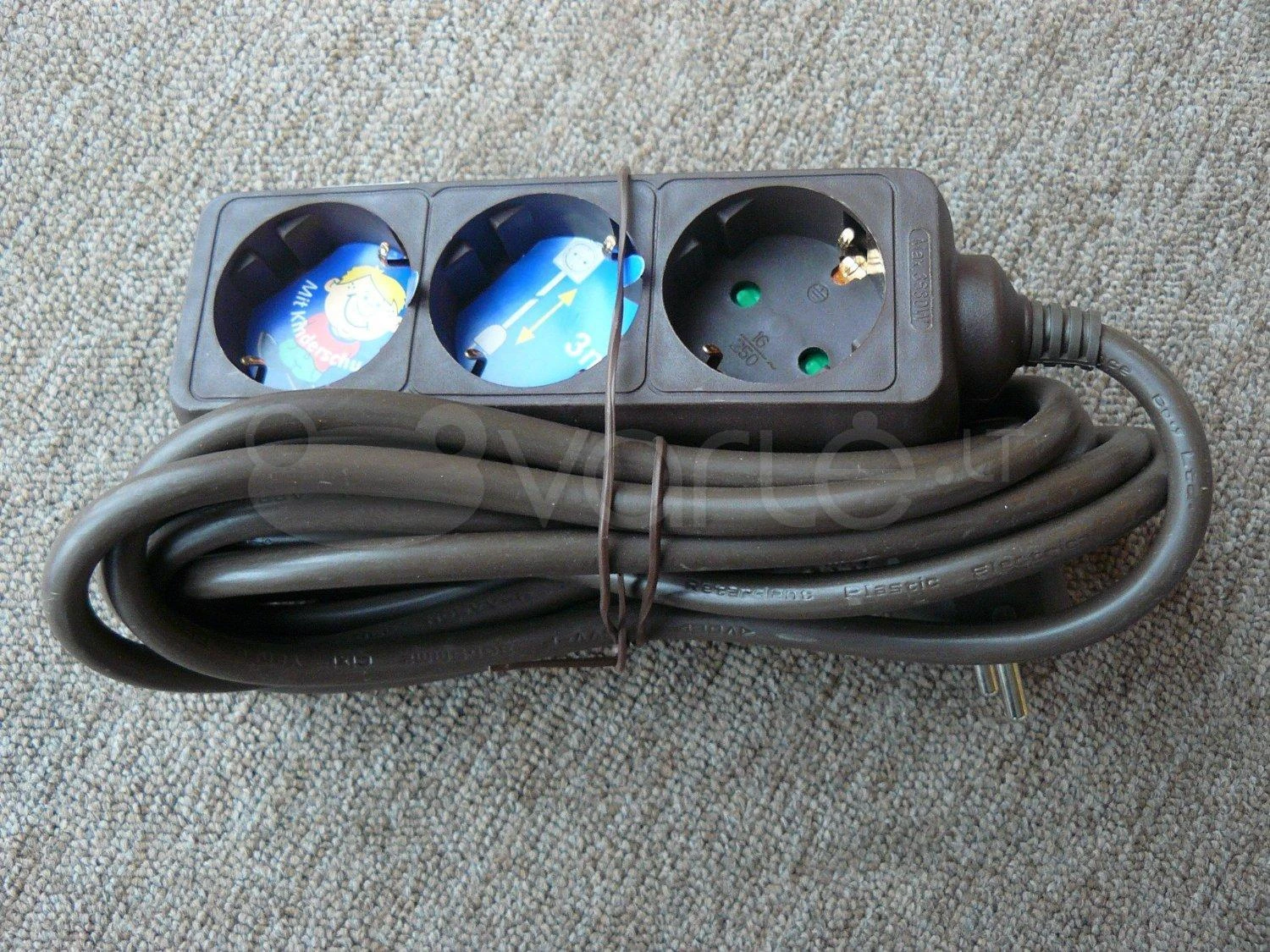 REV Socket line 3 kartus 3,0 m juodas