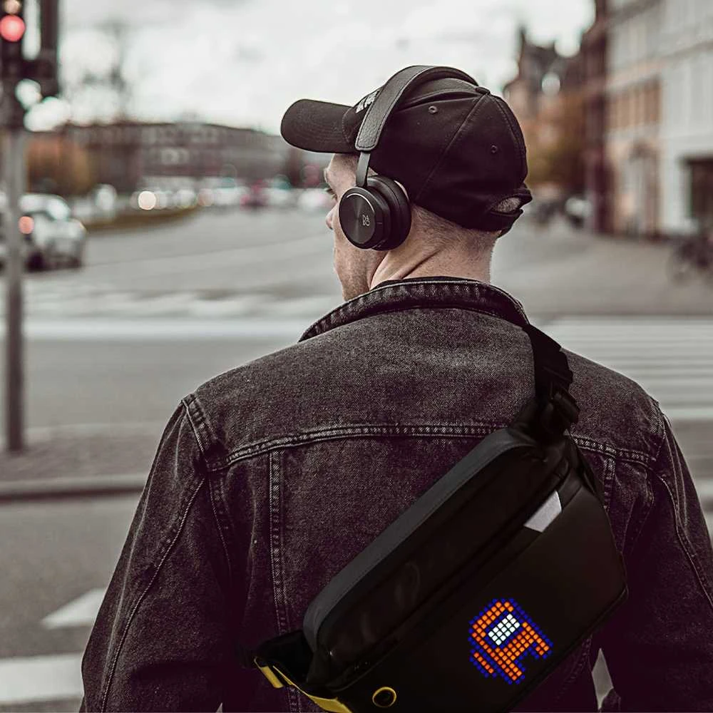 Divoom Pixoo Sling Bag Premium Laikapstākļu izturīga soma ar Led Pixel Art Displeju & App vadību Melna