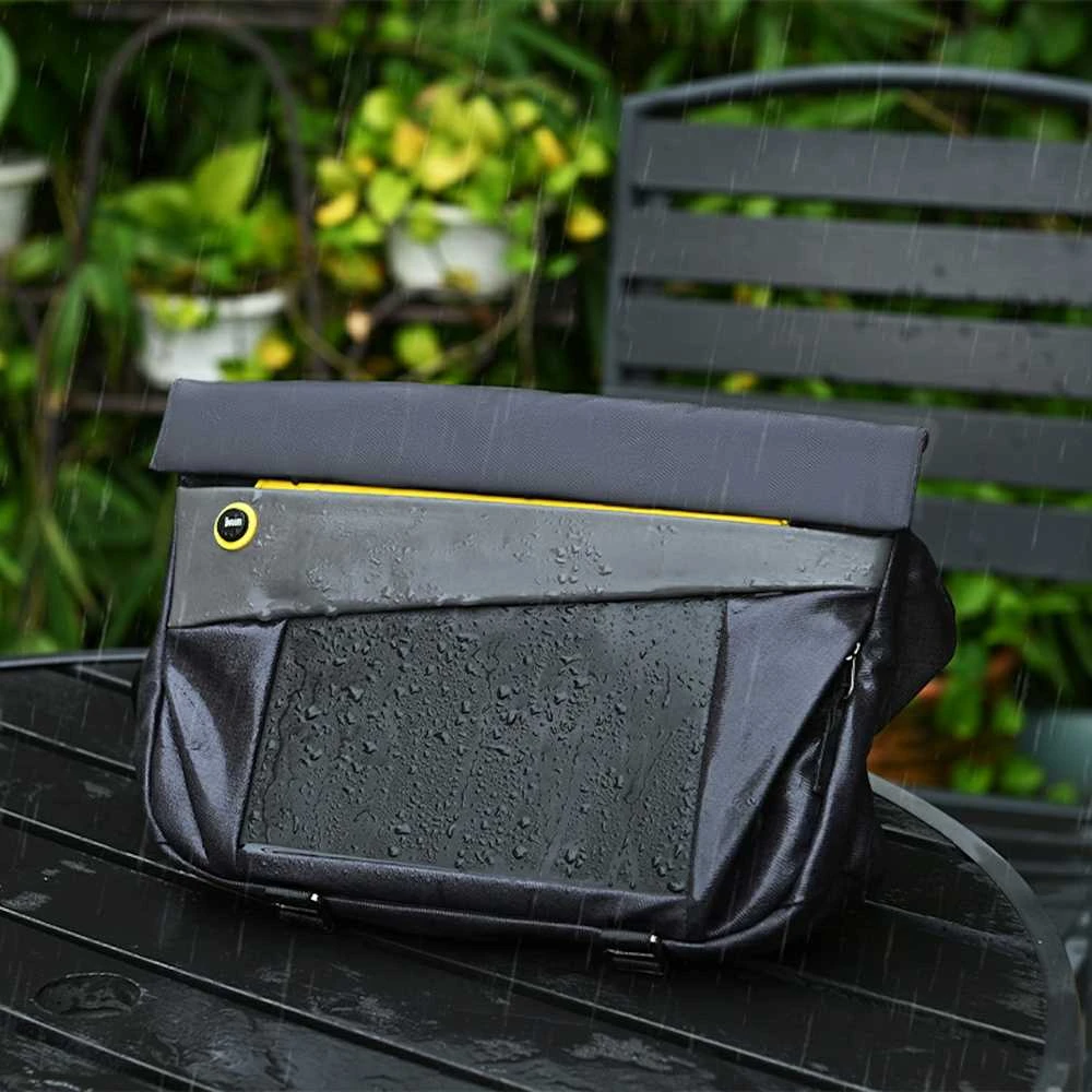 Divoom Pixoo Sling Bag V Premium Laikapstākļu izturīga soma ar Led Pixel Art Displeju & App vadību Melna