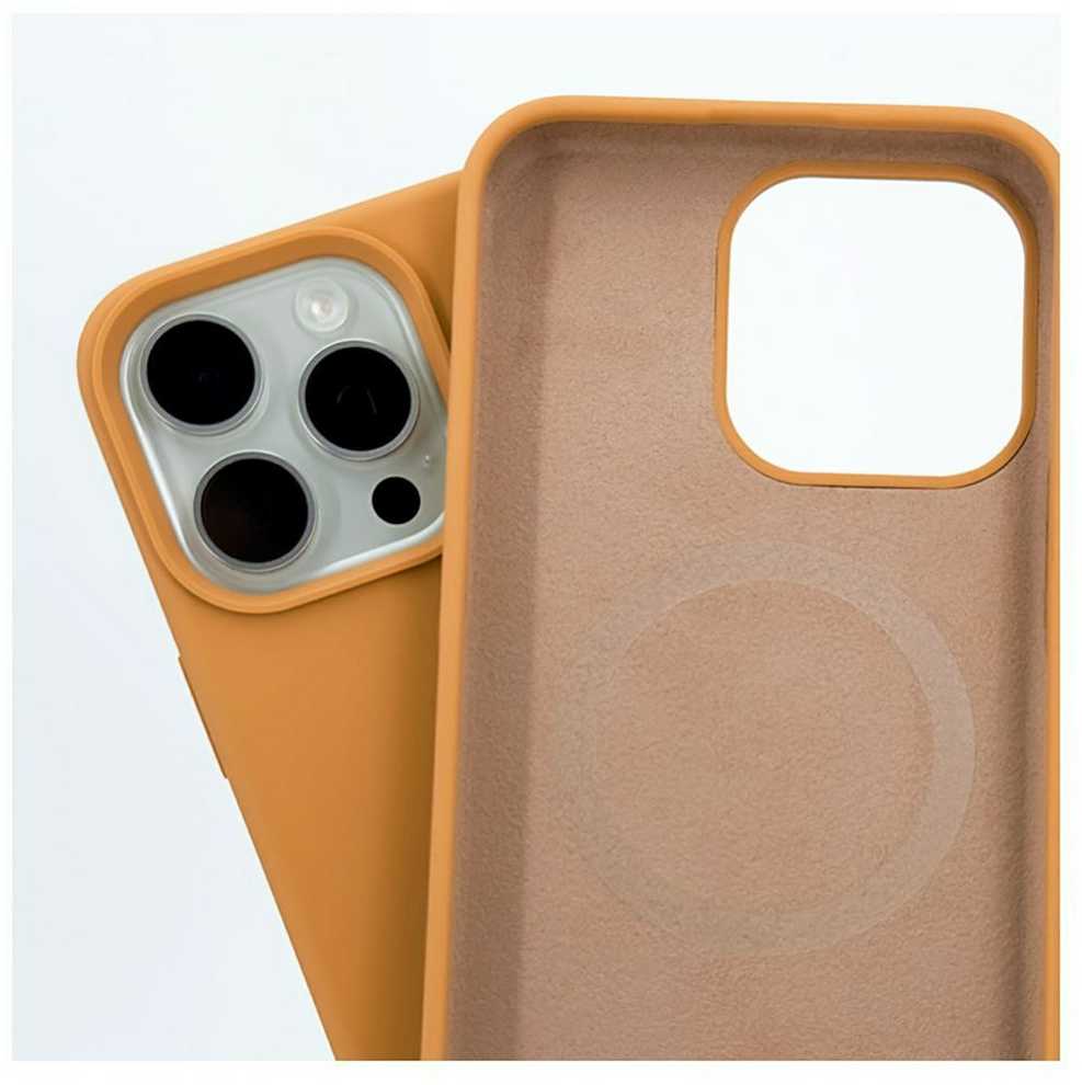 Evelatus Apple iPhone 15 Pro Premium Magsafe Soft Touch Silikoninis dėklas Gold