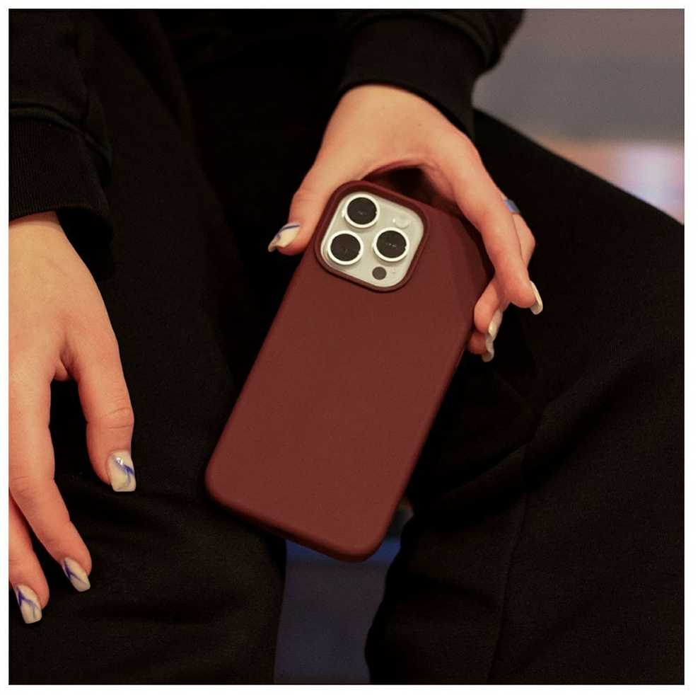 Dėklas Evelatus Premium Mīksta pieskāriena silikona aizmugures maks-apvalks priekš iPhone 15 Pro Max Sarkans