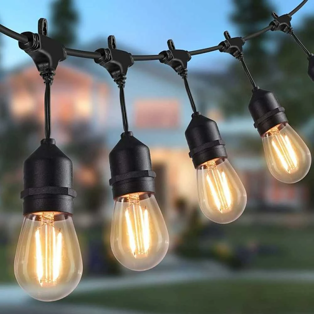 Schneider Electric Visional 03-631 nokarenā LED Dārza virtene ar 15 ligzdām / 15m / solis 1m (bez spuldzēm) melna