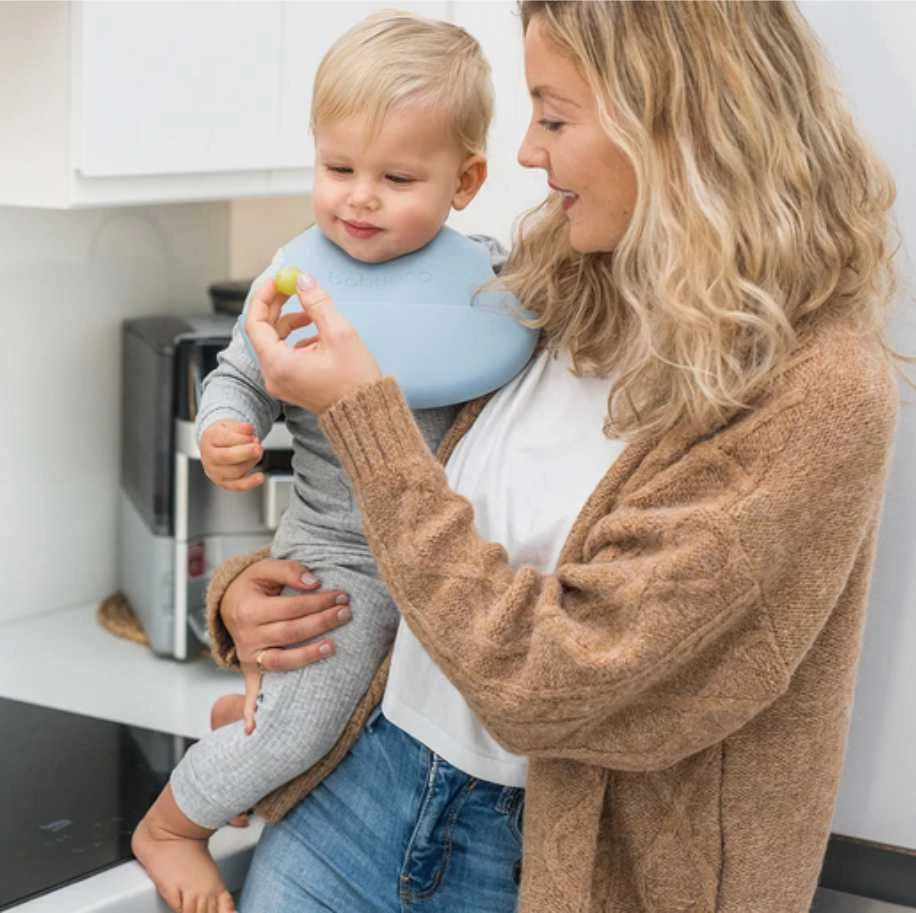 Baby Ono BABYONO minkštas seilinukas, tamsiai mėlynas
