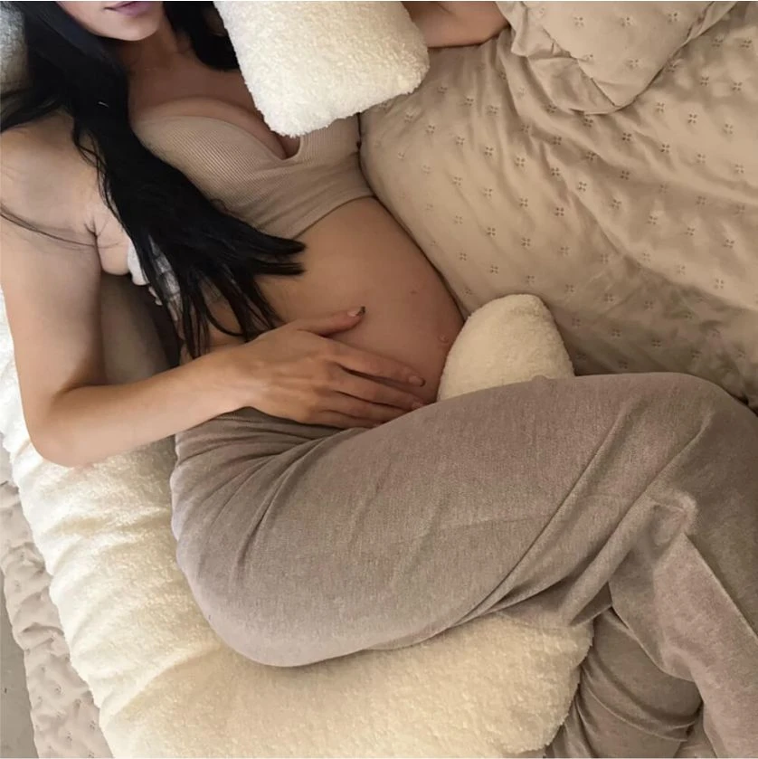 FLUMI nėščiosios ir maitinimo pagalvė TYPE C TEDDY, Light rusvai gelsvas