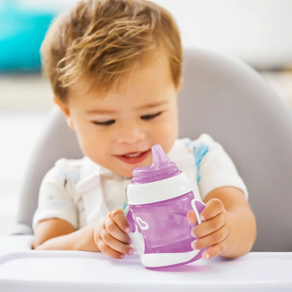 MUNCHKIN mokomoji gertuvė su rankenomis ir minkštu snapeliu, Gentle Transition, violetinės spalvos, 4mėn+, 118 ml, 012550WWW