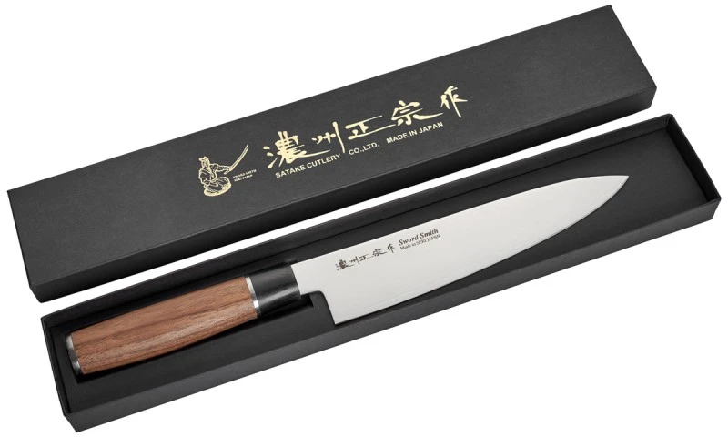 Satake Cutlery Mfg Japoniškas Damasko plieno šefo peilis Satake Saku su riešutmedžio rankena