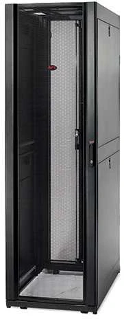 APC NETSHELTER SX 45U 600MM WIDE X 1070MM DEEP ENCLOSURE WITH SIDES Juodas