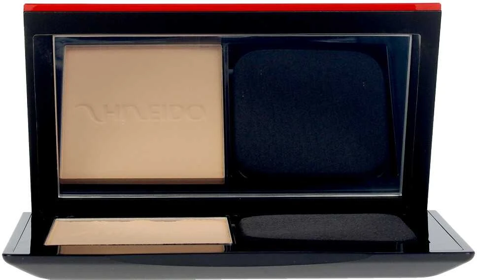 Shiseido „Synchro Skin“ gaivinantis kompaktiškas makiažo pagrindas, 250 smėlio spalvos, 9 g