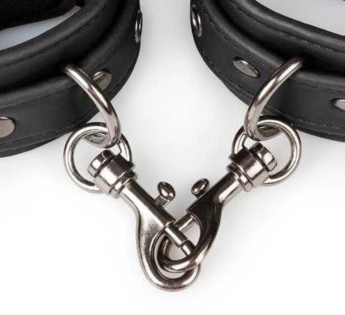 Easytoys Kajdanki-Juodas Leather Handcuffs