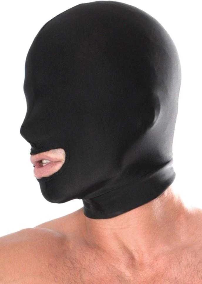 Juodas spandex gaubtas su atvira burna