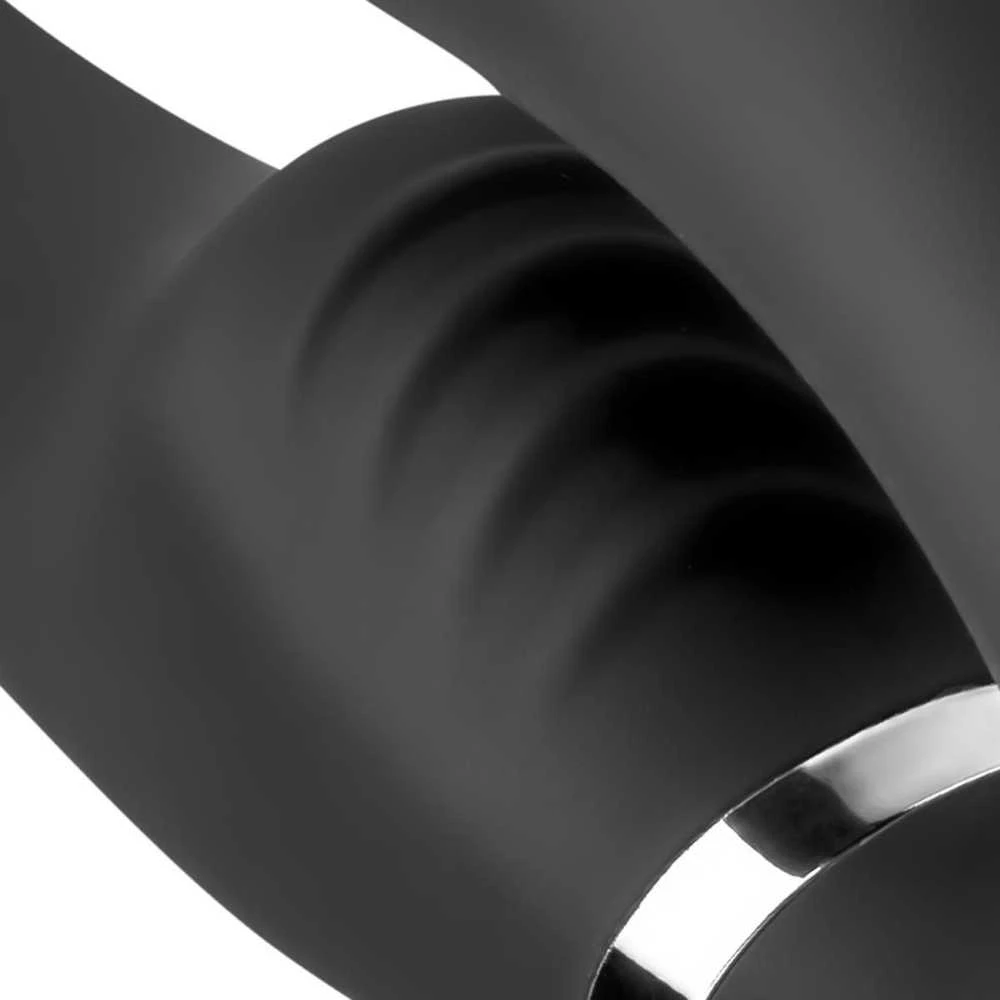 No Parts Be dalių – Avery be petnešėlių prisegamas vibruojantis dildo – 22 cm
