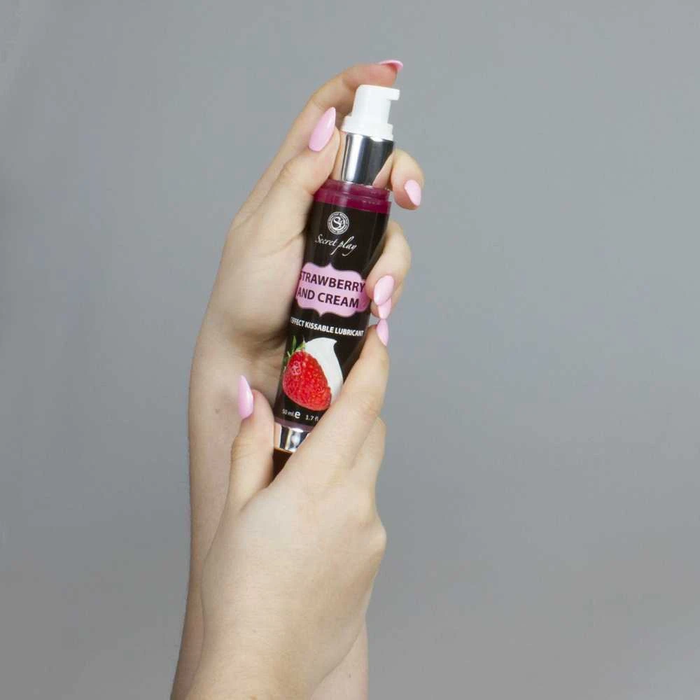 „Secret Play“ valgomasis drėkinamasis masažinis šildomasis gelis, 50 ml