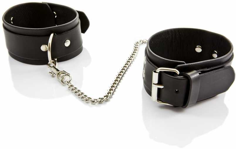 Whips Collections Handcuffs - whips handcuffs vyrams kojoms