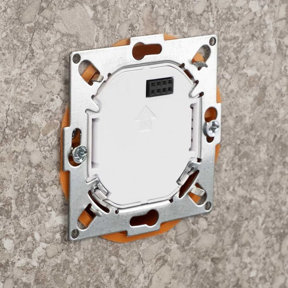 ENGO Controls E55-W temperatūros reguliatorius 55x55 rėmeliui, 230V, baltas, internetinis, Wi-Fi