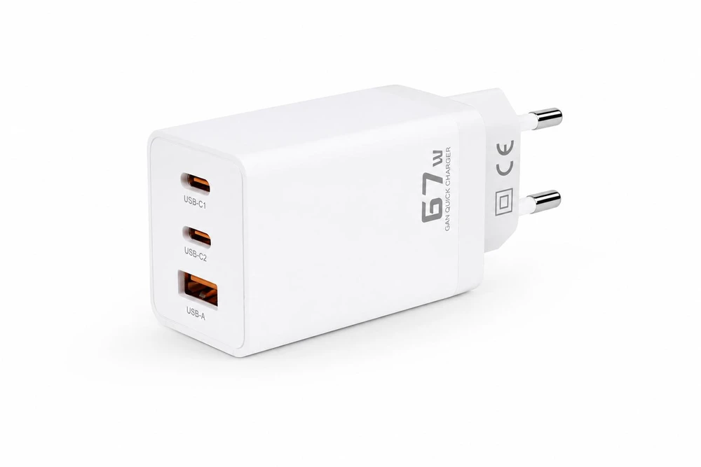 Įkroviklis jungiama į tinklą Voltage GaN Charger 67W PD 3.0 QC 3.0 USB-A 2x USB-C balta