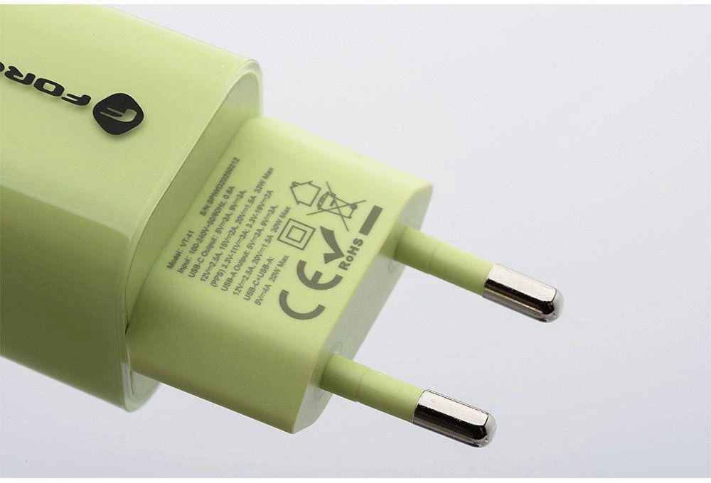 Telefono įkroviklis Forcell F-Energy GaN III Crystal Color USB C + USB A QC4.0 PD 33W + silikoninis laidas USB C į USB C VT-41 žalias