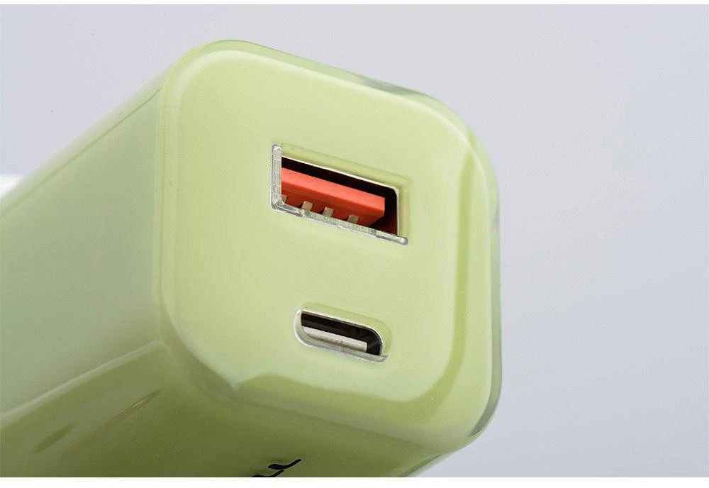 Telefono įkroviklis Forcell F-Energy GaN III Crystal Color USB C + USB A QC4.0 PD 33W + silikoninis laidas USB C į USB C VT-41 žalias