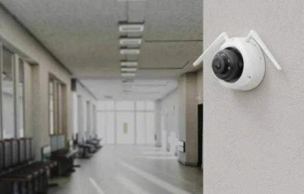 Išmani vandalams atspari lauko apsaugos kamera Reolink W437 su apšvietimu, 8 MP, IP67
