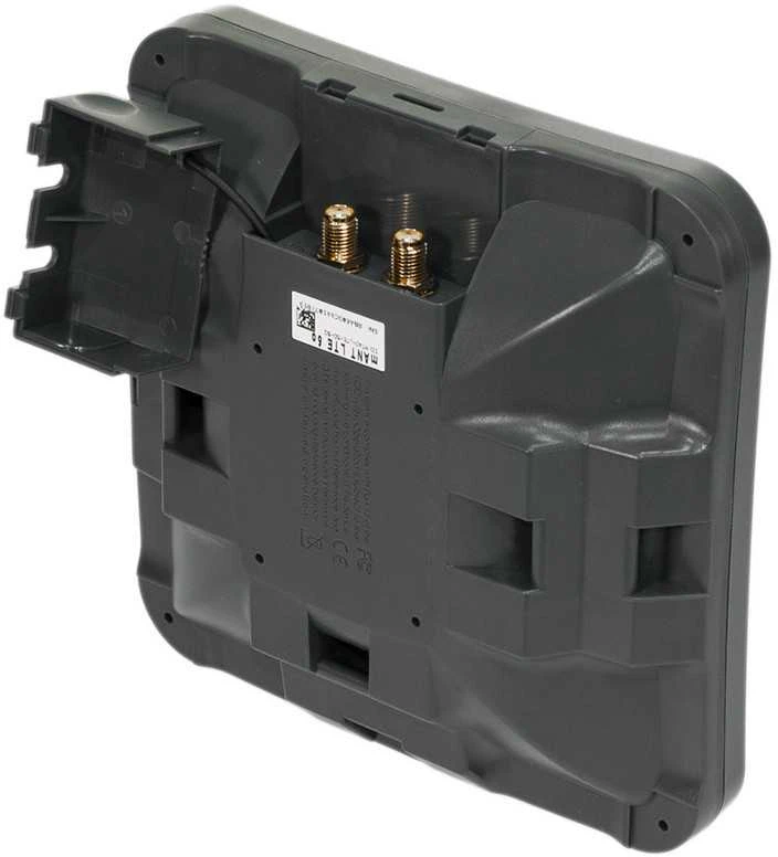 MIKROTIK MTAO-LTE-5D-SQ Mikrotik mANT LTE 5o - 5dBi LTE antena su 2 x SMA jungtimis