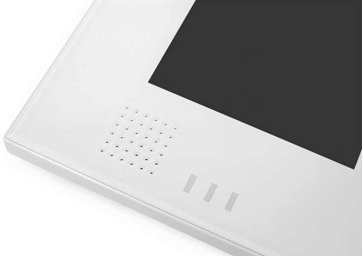 PATALPŲ VIDAUS SKYDELIS M670W VIDOS