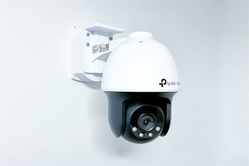 Oem TP-LINK laikiklis su kabelio dangteliu VIGI C540 kameroms sienoms ir luboms, baltas (1vnt)