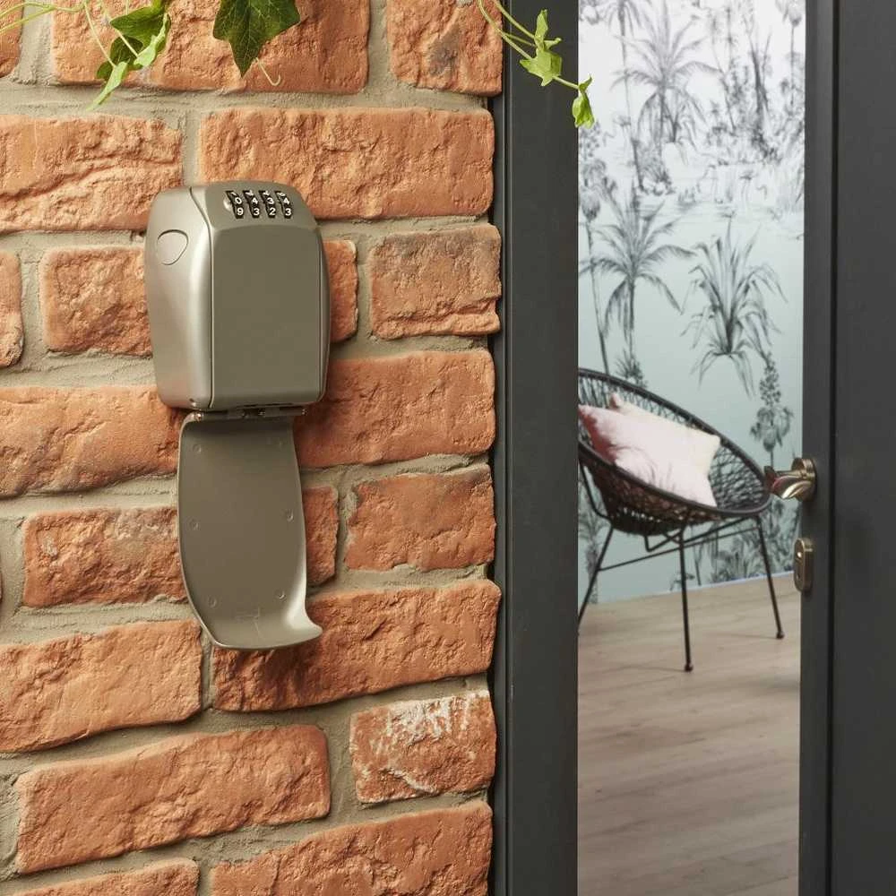 Master Lock Dėžutė raktams MasterLock su kodiniu užraktu, pakabinama, grūdintas plienas