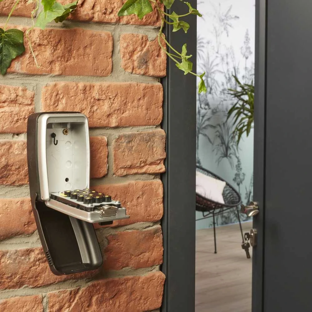 Master Lock Raktų dėžutė su kodine mygtukine 12 skaitmenų spyna 5423EURD