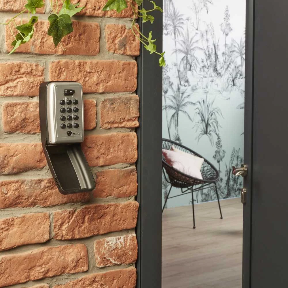 Master Lock Raktų dėžutė su kodine mygtukine 12 skaitmenų spyna 5423EURD