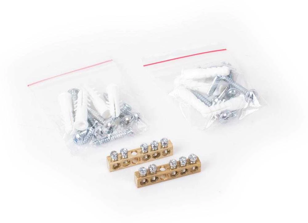 8 modulių paviršinis skirstomasis įrenginys Adelid RM-NT-08T