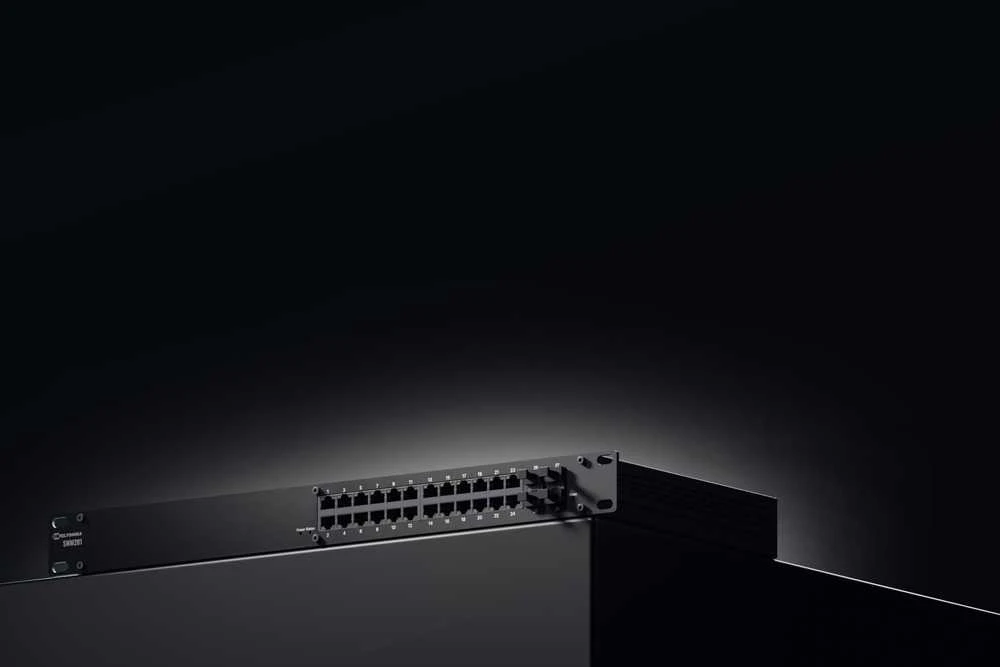 Maršrutizatorius Teltonika SWM281 valdomas L2+ Gigabit Ethernet (10/100/1000) komutatorius, juodas