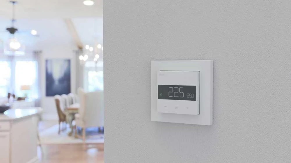 HE1 Heatit WiFi6 WiFi elektroninis termostatas skirtas elektriniam šildymui baltas