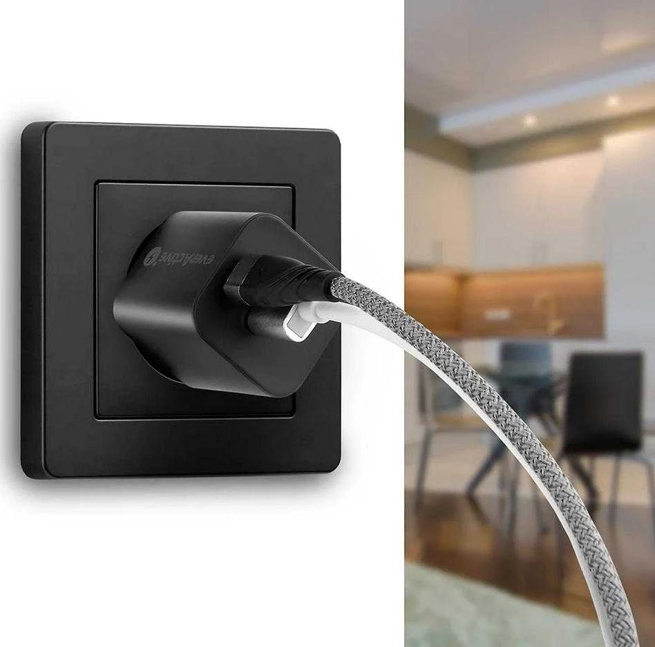 Įkroviklis tinklas. everActive 30 W 1xUSB 1xUSB-C SC-390QB