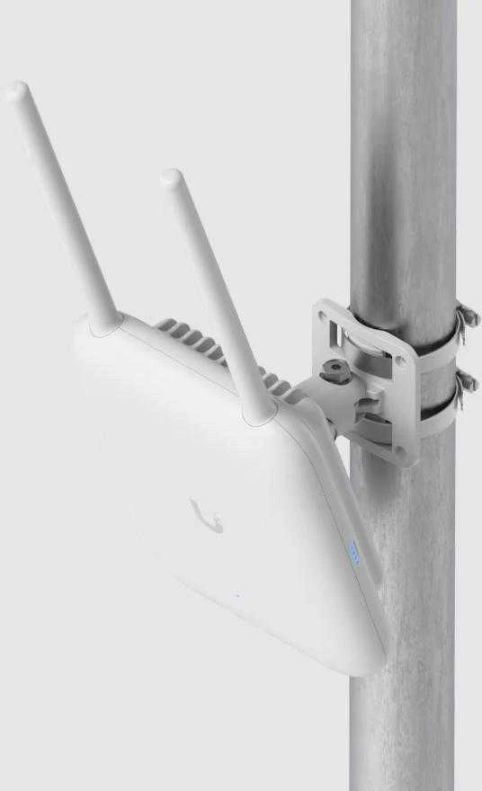 Maršrutizatorius UBIQUITI U7 PRO LAUKO SĄLYGOMS, VISOMS ORO SRAUTO, IP67, WIFI 7 AP SU 6 ERDVINIAIS SRAUTAIS, INTEGRUOTA KRYPTINĖ SUPER ANTENA IR ŠARNYRINIU Tvirtinimo Laikikliu