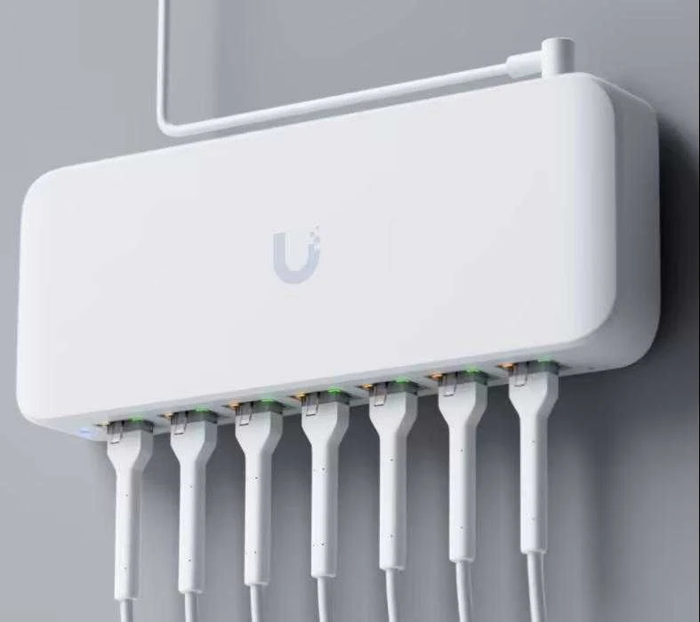 Šakotuvas Ubiquiti | Komutatorius | USW-Ultra | Valdomas L2 | Montuojamas į lentyną | Gigabito Ethernet (varinis) jungčių kiekis: 8 | PoE/PoE+ jungčių kiekis: 7