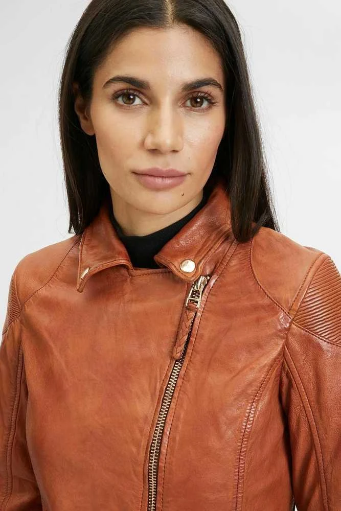 Odinė striukė Gipsy